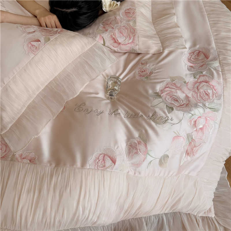 Элитный комплект постельного б – обзор и цена Embroidery Premium