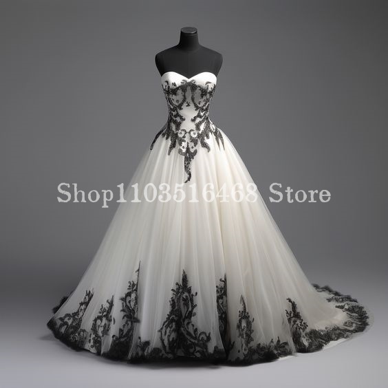 Черно-белое готическое свадебн – обзор и цена Embroidery White Dress